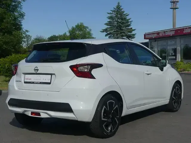 Gebraucht Nissan Micra Acenta 100 PS (73 kW) 2023 Weiß Kleinwagen