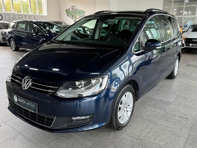 Blau Gebraucht 2014 VW Sharan Comfortline Van / Kleinbus | 9.950 € - Bild 1/4