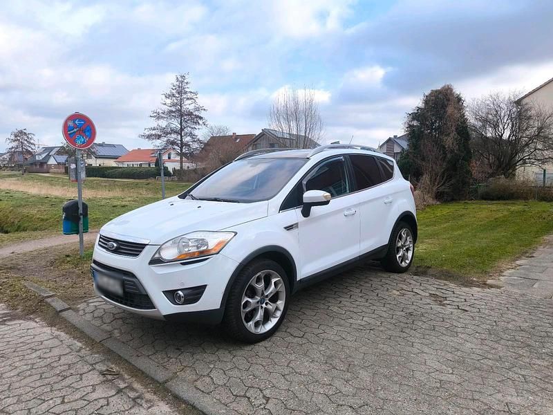 Gebraucht Ford Kuga 140 PS (102 kW) 2011 Weiß SUV
