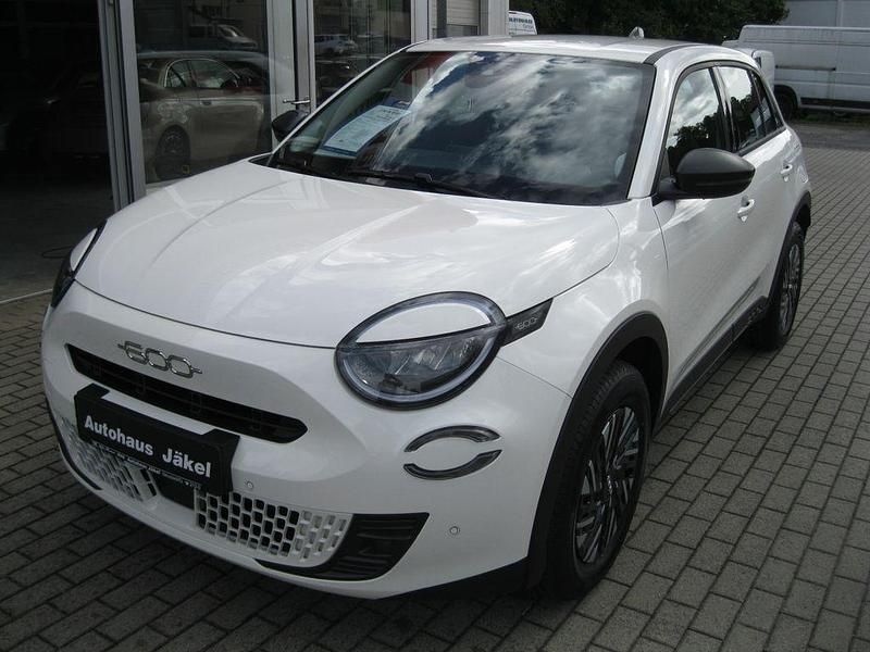 Weiß Neu 2025 Fiat 600 Limousine | 25.490 € (Guter Preis) - Bild 1/4