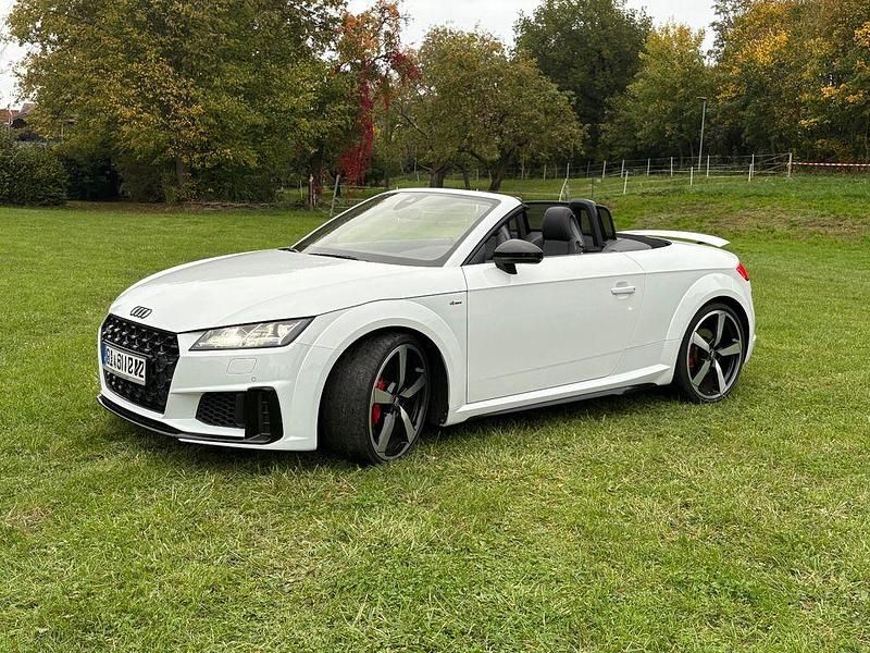 Weiß Gebraucht 2020 Audi TT Roadster S-Line Cabrio | 41.900 € - Bild 1/4