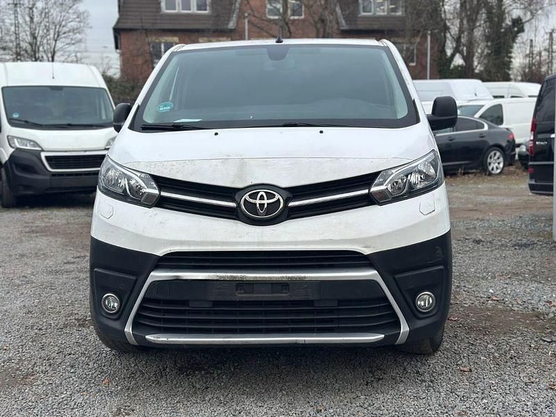 Gebraucht Toyota Proace 144 PS (105 kW) 2022 Weiß Van / Kleinbus