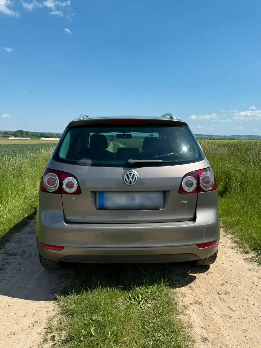 Gebraucht VW Golf Plus Cross Style 86 PS (63 kW) 2011 Braun Van / Kleinbus
