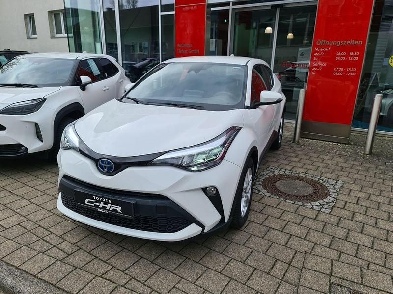 Weiß Gebraucht 2023 Toyota C-HR SUV | 26.980 € (Fairer Preis) - Bild 1/4