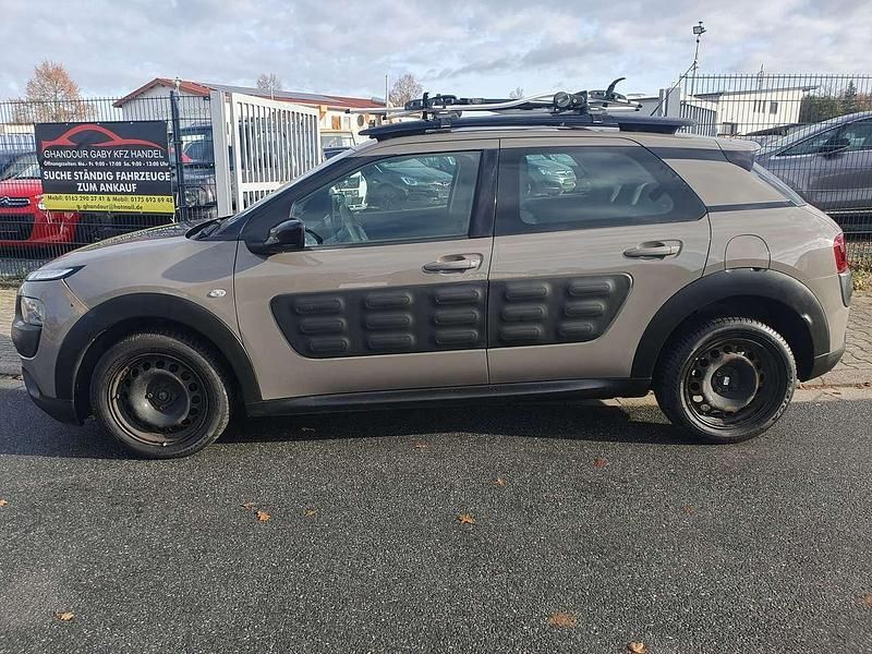 Gebraucht Citroën C4 Feel 82 PS (60 kW) 2015 Tapenade/deckende lackierung SUV
