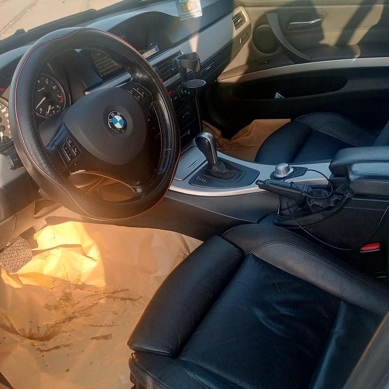 Second-hand BMW 325 90 CP (66 kW) 2005 Argintiu Berlinǎ