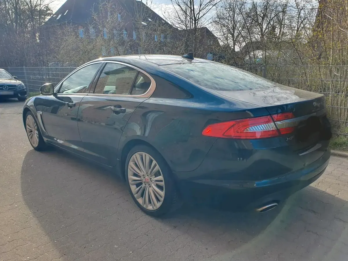 Gebraucht Jaguar XF S 275 PS (202 kW) 2015 Grün Limousine