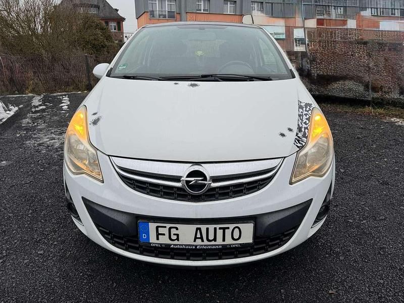Gebraucht Opel Corsa Color Edition 87 PS (63 kW) 2011 Weiß Limousine