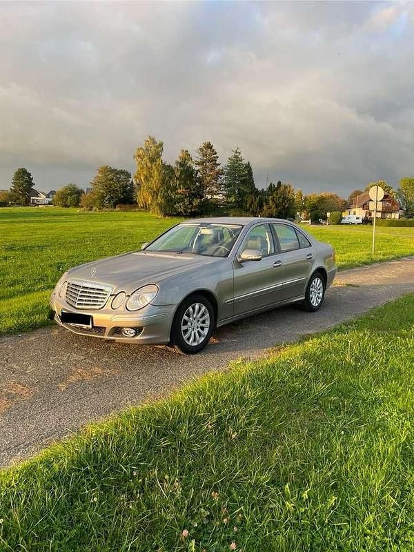 Gebraucht 2008 Mercedes E320 Elegance Limousine | 7.250 € (Fairer Preis) - Bild 1/4
