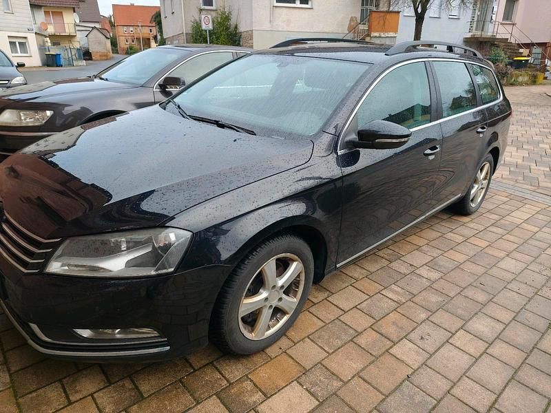 Gebraucht VW Passat 160 PS (117 kW) 2014 Blau Kombi