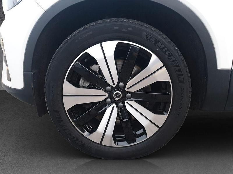 Gebraucht Volvo XC40 Plus 179 PS (131 kW) 2022 Weiß SUV