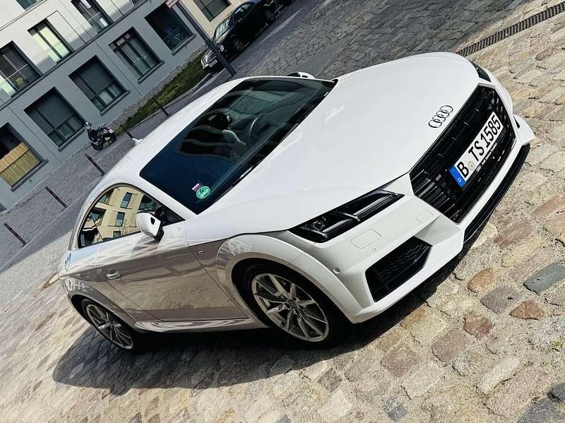 Weiß Gebraucht 2017 Audi TT Premium Coupé | 24.000 € - Bild 1/4