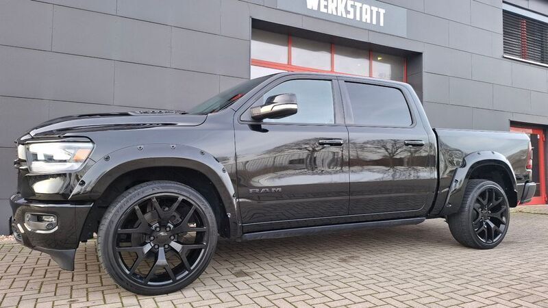 Gebraucht Dodge Ram 401 PS (294 kW) 2021 Schwarz Pickup