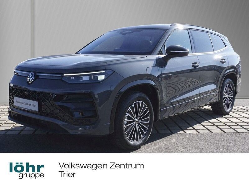Delfingrau metallic Neu 2025 VW Tayron R-line SUV | 69.990 € (Teuer) - Bild 1/4