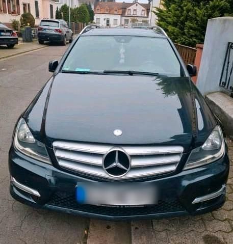 Schwarz Gebraucht 2012 Mercedes C220 Kombi | 8.400 € (Fairer Preis) - Bild 1/4