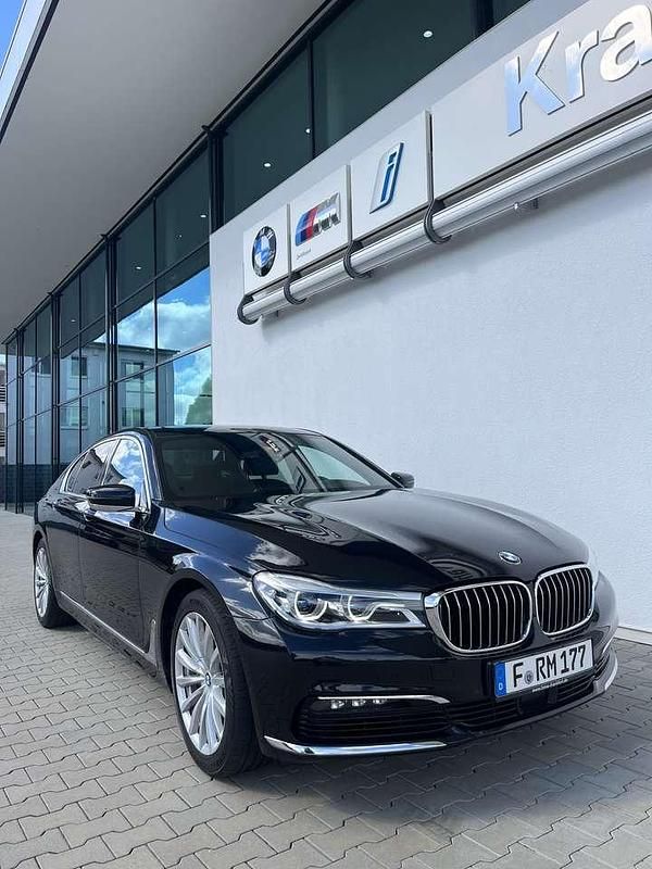 Gebraucht BMW 740 326 PS (239 kW) 2018 Limousine