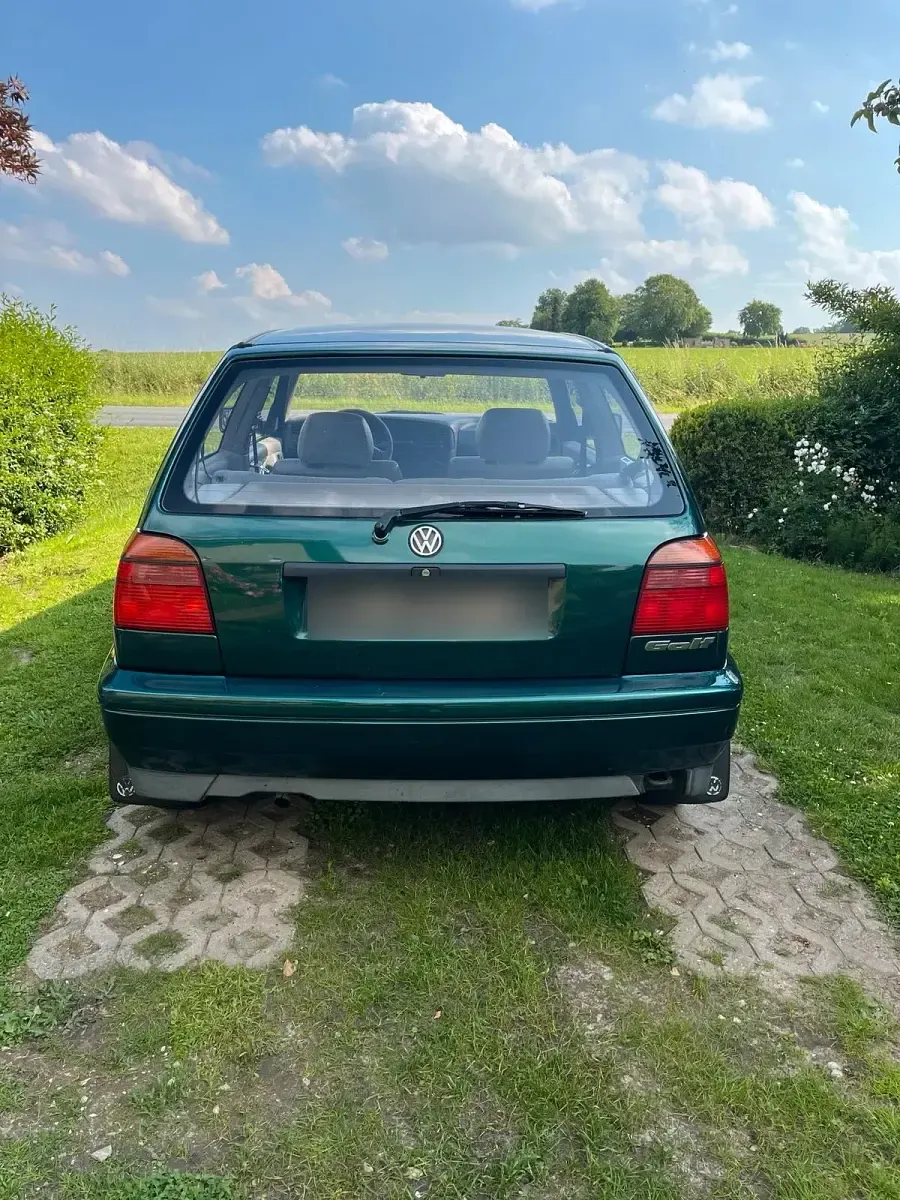 Gebraucht VW Golf III 60 PS (44 kW) 1997 Grün Kleinwagen