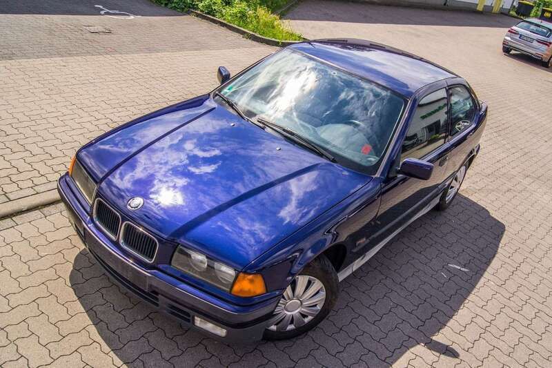 Blau Gebraucht 1996 BMW 316 Coupé | 1.499 € (Superpreis) - Bild 1/4