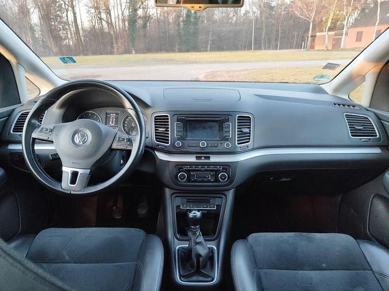 Gebraucht VW Sharan 150 PS (110 kW) 2011 Schwarz Van / Kleinbus