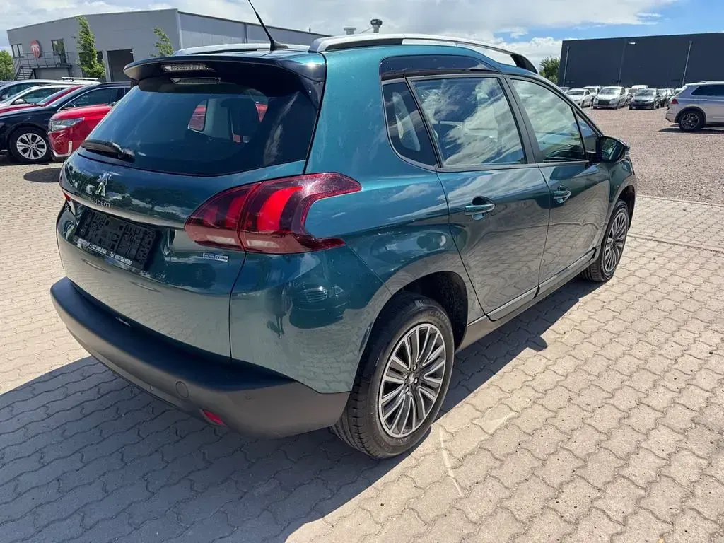 Gebraucht Peugeot 2008 110 PS (80 kW) 2017 Grün SUV
