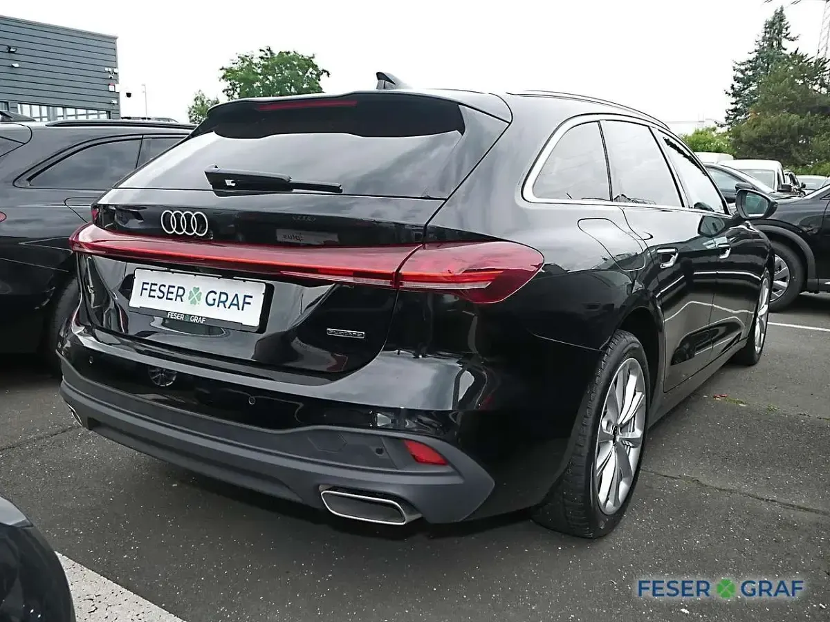 Gebraucht Audi A5 Business 204 PS (150 kW) 2025 Mythosschwarz metallic Kombi