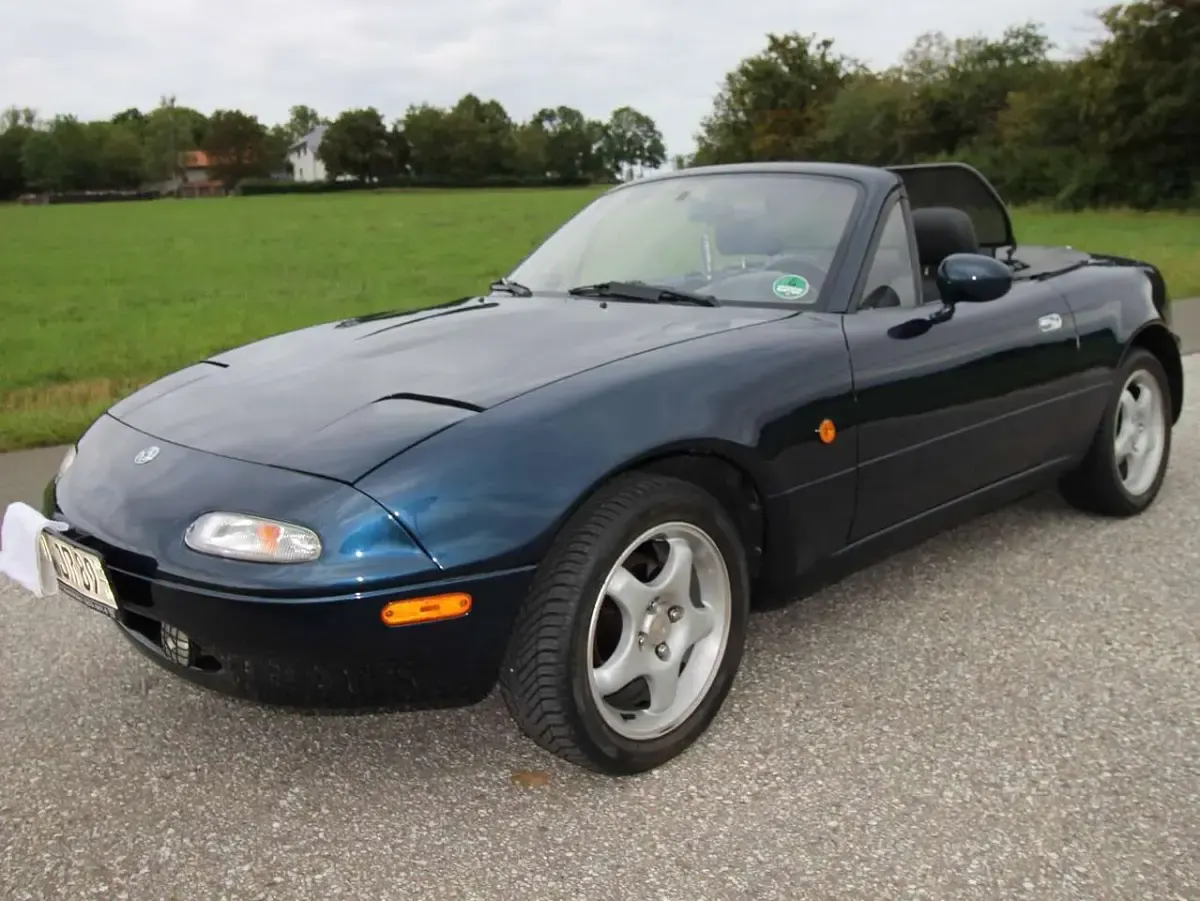 Gebraucht Mazda MX5 90 PS (66 kW) 1997 Blau Cabrio