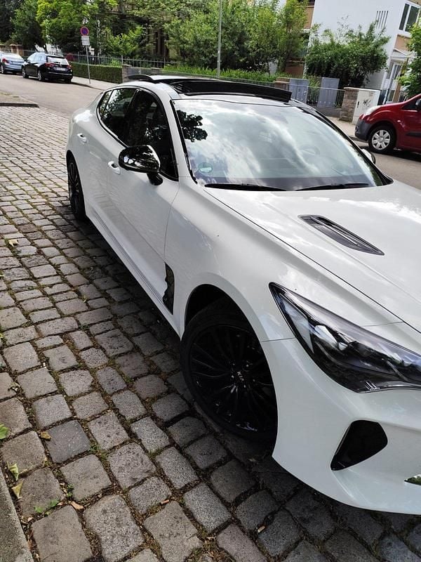Weiß Gebraucht 2018 Kia Stinger Exclusive Kleinwagen | 26.000 € (Superpreis) - Bild 1/4