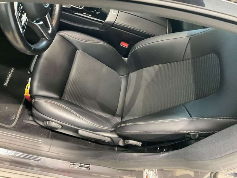 Grau Gebraucht 2019 Mercedes CLA200 Shooting Brake Progressive Kombi | 22.500 € (Etwas zu teuer) - Bild 1/4