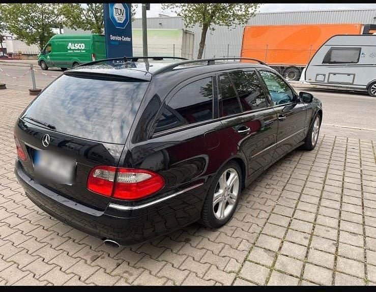 Usado Mercedes E320 224 HP (164 kW) 2009 Preto Carrinha