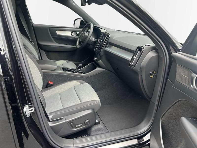 Gebraucht Volvo XC40 Plus 163 PS (119 kW) 2025 Metallic (schwarz SUV