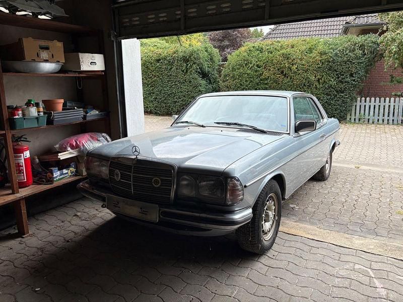 Blau Gebraucht 1984 Mercedes E280 Coupé | 6.800 € - Bild 1/4