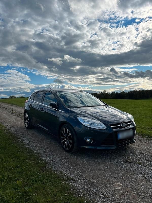 Gebraucht Ford Focus 116 PS (85 kW) 2014 Andere farben Limousine