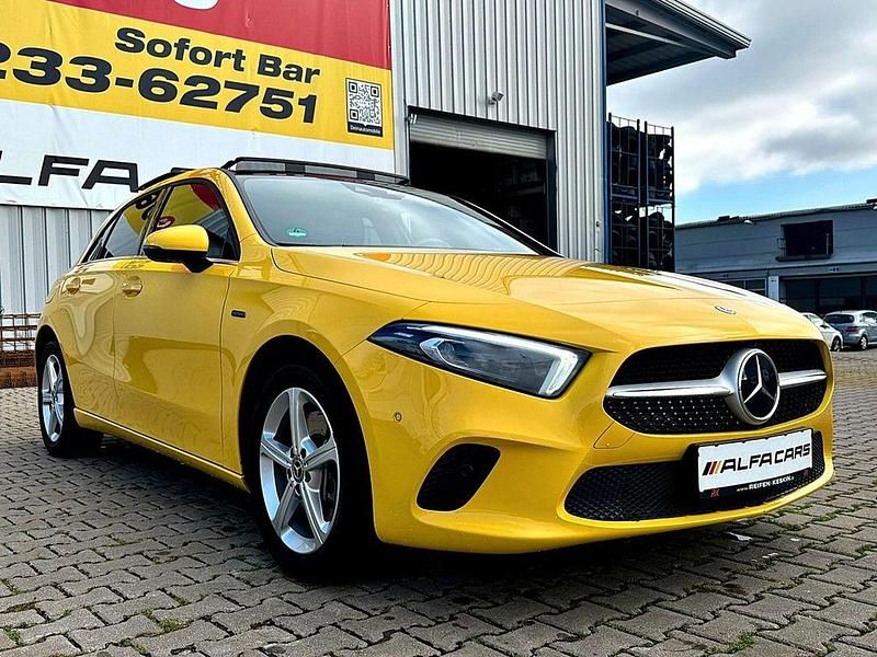 Gebraucht Mercedes A250 218 PS (160 kW) 2020 Gelb Limousine