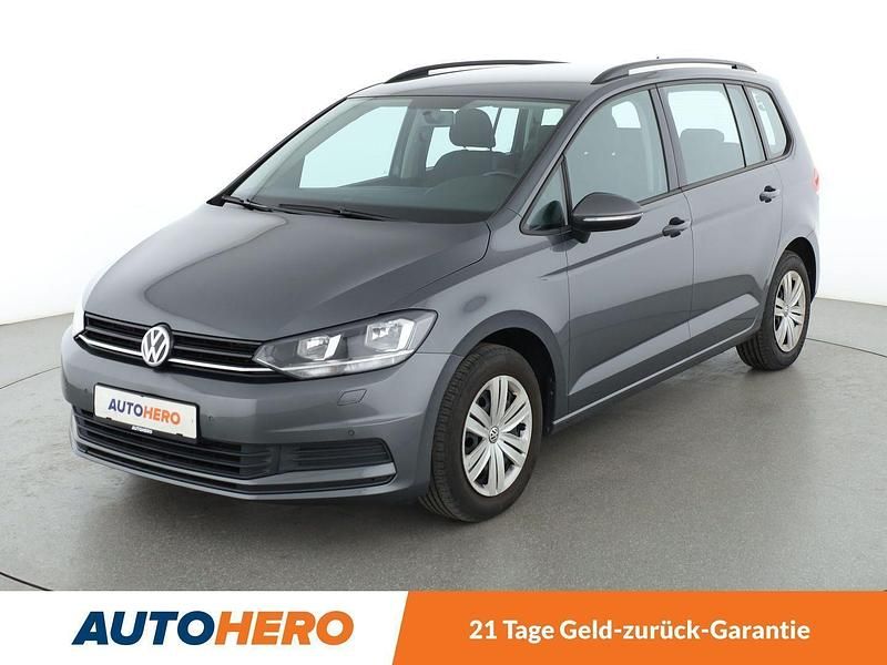 Grau Gebraucht 2019 VW Touran Comfortline Van / Kleinbus | 19.290 € (Superpreis) - Bild 1/3