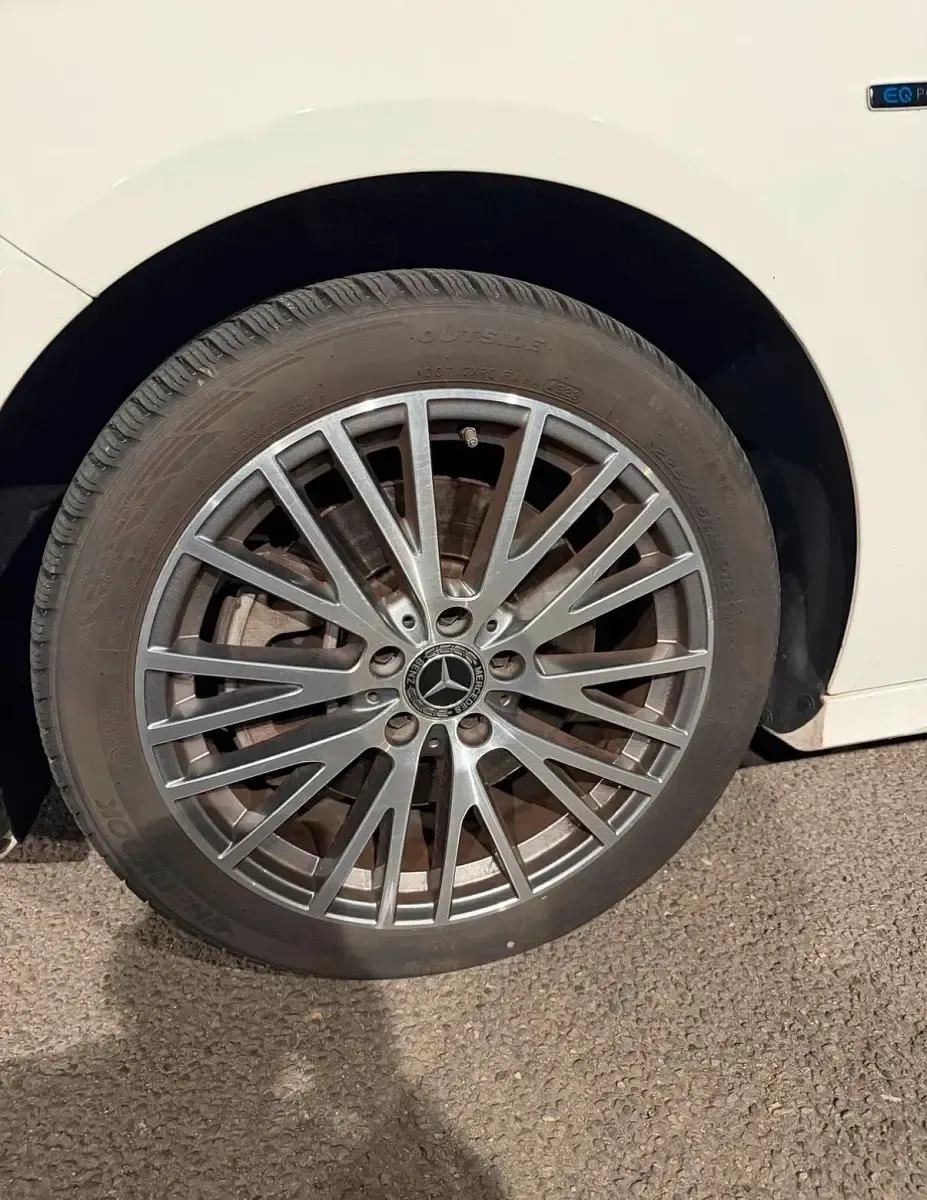 Używany Mercedes A250 218 KM (160 kW) 2020 Biały Sedan/Limuzyna