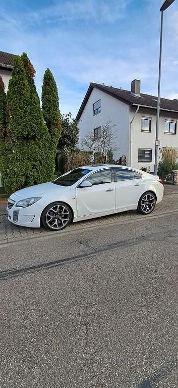 Weiß Gebraucht 2015 Opel Insignia OPC Limousine | 12.600 € (Fairer Preis) - Bild 1/4