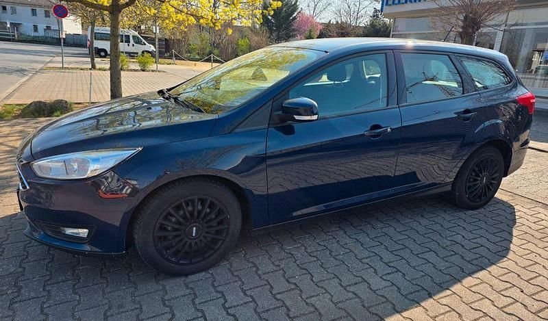 Gebraucht Ford Focus Trend 105 PS (77 kW) 2018 Blau Limousine