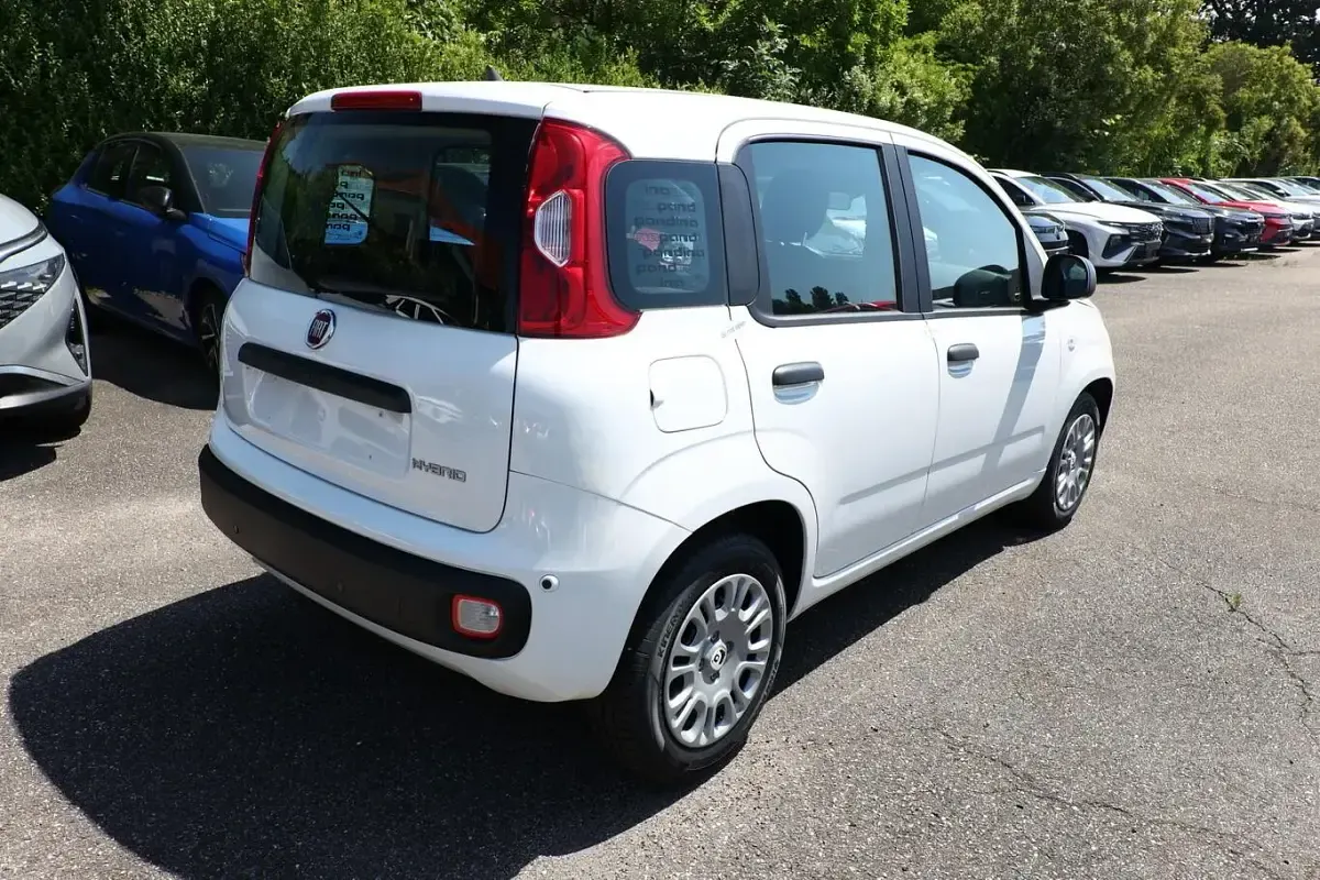 Neu Fiat Panda Pop 65 PS (47 kW) 2026 Gelato weiß Kleinwagen