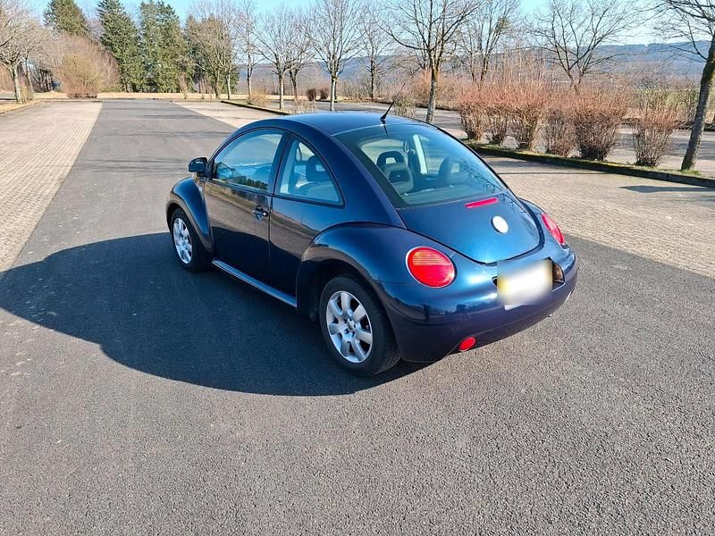 Gebraucht VW New Beetle 116 PS (85 kW) 1999 Blau Kleinwagen