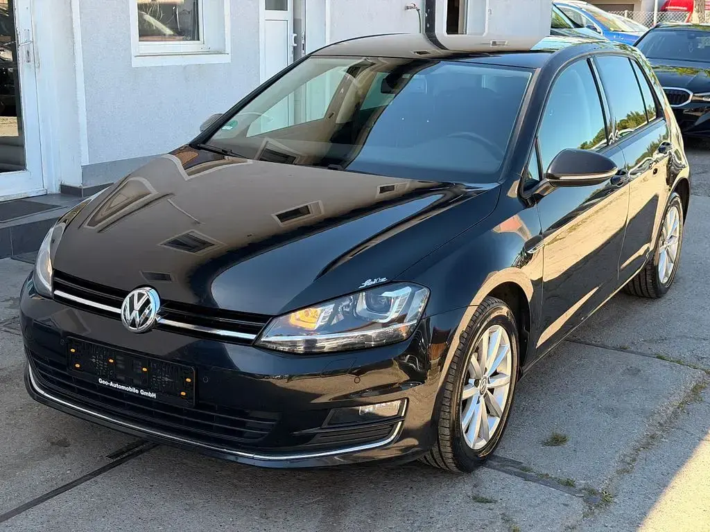 Gebraucht VW Golf VII LOUNGE 110 PS (80 kW) 2015 Schwarz Limousine