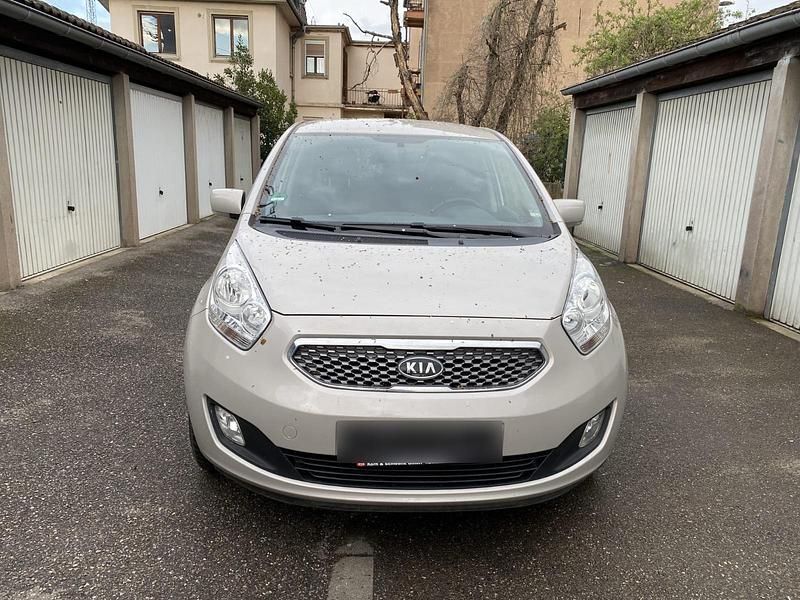 Gebraucht Kia Venga 125 PS (91 kW) 2011 Beige Kleinwagen