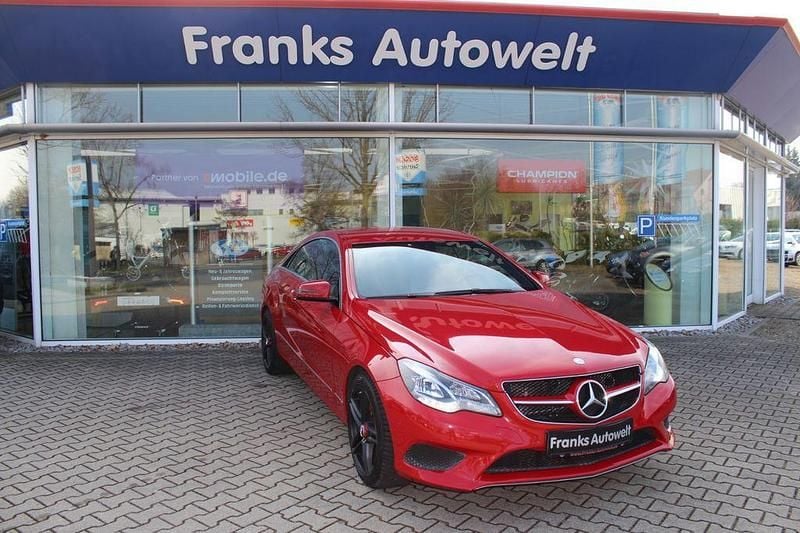 Gebraucht Mercedes E350 258 PS (189 kW) 2015 Rot Coupé
