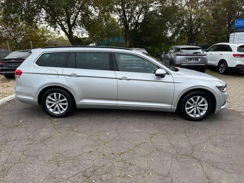 Gebraucht VW Passat 120 PS (88 kW) 2016 Silber Kombi