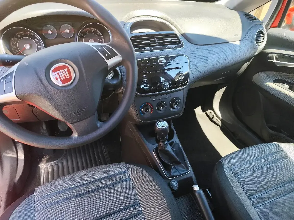 Usata Fiat Punto 105 CV (77 kW) 2010 Rosso Utilitaria