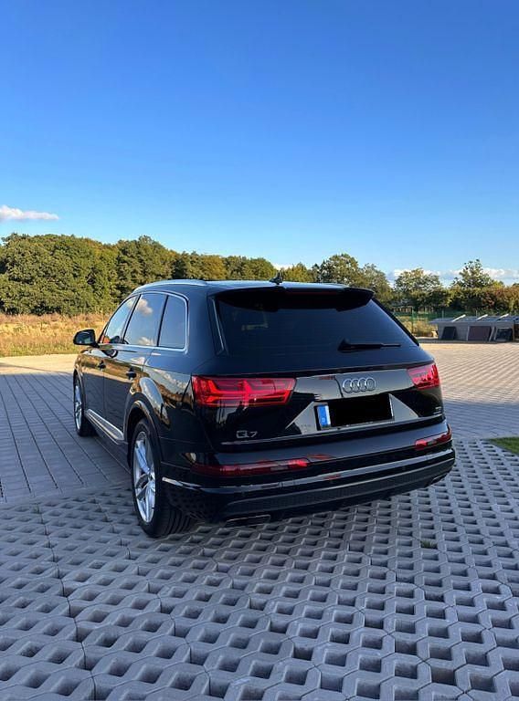 Second-hand Audi Q7 272 CP (200 kW) 2016 Negru SUV