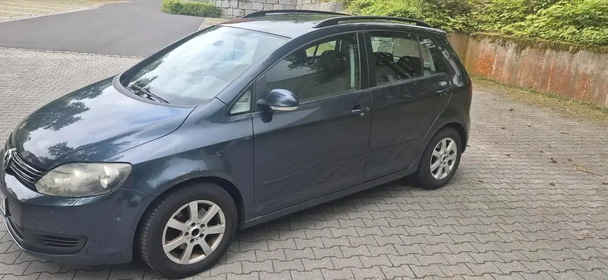 Gebraucht VW Golf VI 109 PS (80 kW) 2010 Blau Kleinwagen
