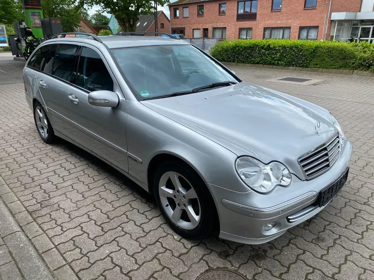 Gebraucht Mercedes C220 Avantgarde 150 PS (110 kW) 2005 Silber Kombi