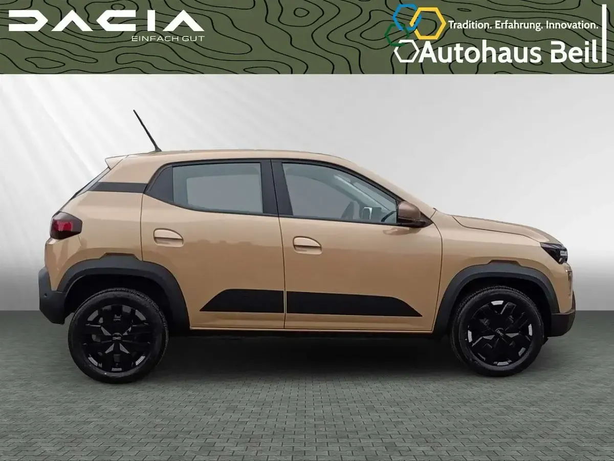 Uusi Dacia Spring Extreme 19 kW (26 HP) 2025 Peessi Viistoperä