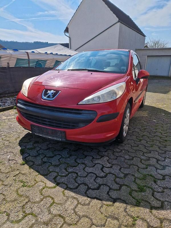 Gebraucht Peugeot 207 88 PS (64 kW) 2007 Rot Kleinwagen