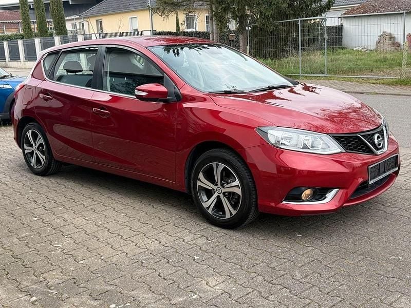 Gebraucht Nissan Pulsar Acenta 116 PS (85 kW) 2017 Rot Kleinwagen